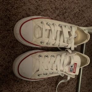 Like new! White converse!!